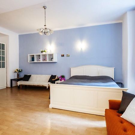 Apartment Of Character With A Private Garden Praga Esterno foto